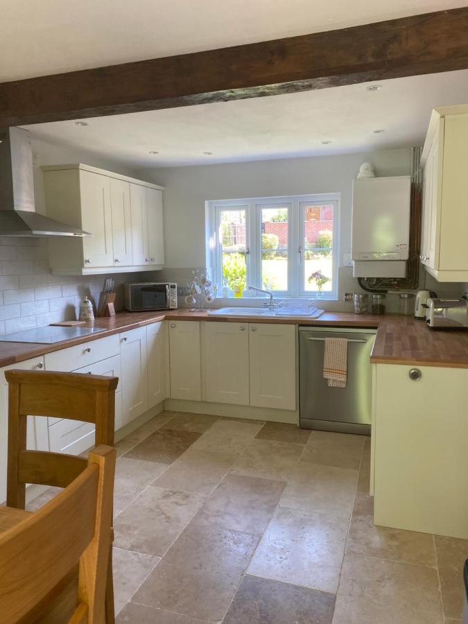 Honeysuckle Cottage Hereford Extérieur photo
